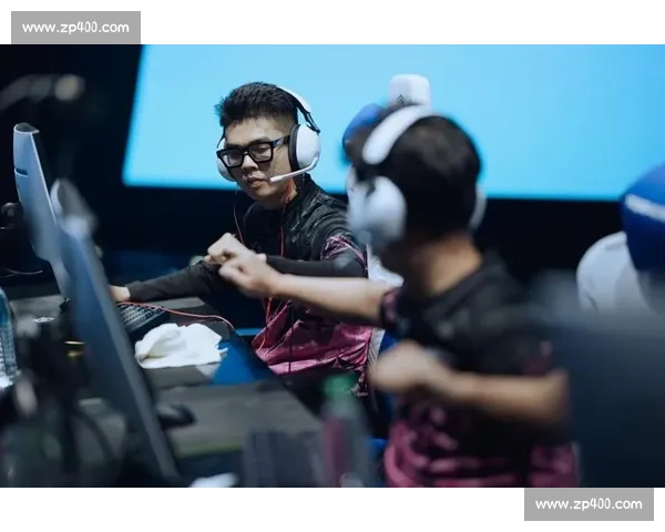 新人选手的黑马姿态,穿越火线赛事直播的无限可能 新人选手的黑马姿态,穿越火线赛事直播的无限可能